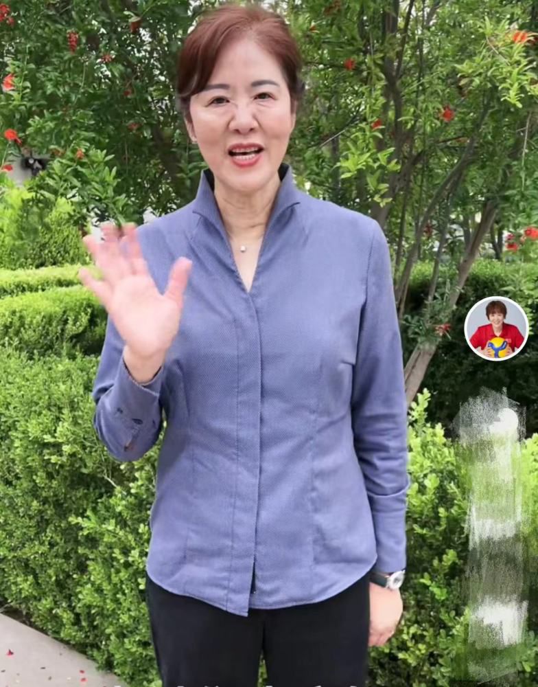 秦忆甜这样的性格，很是能招人喜欢，黎漾心里暗暗想着，倘若果儿能像她一样嘴巴乖巧，会来事儿的话，多好啊。